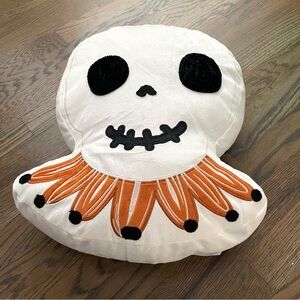 Envogue Skeleton Halloween Pillow